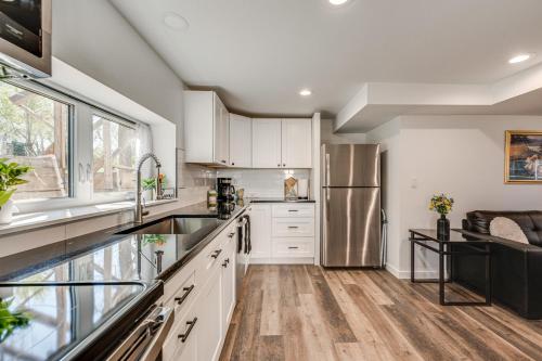 14 Mi to Pearl Street Mall: Erie Getaway in Erie (CO)