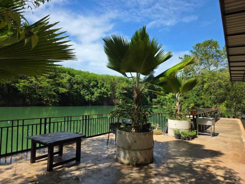 Lake View Resort
