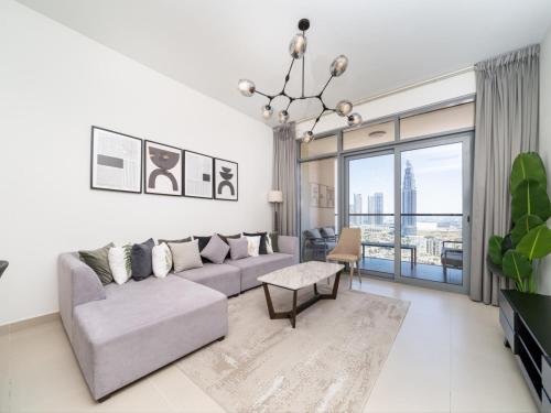 Modern Downtown 2 Bed plus Maids with Full Burj View, Dubái (foto 2)