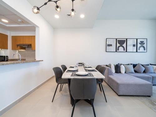 Modern Downtown 2 Bed plus Maids with Full Burj View, Dubái (foto 6)