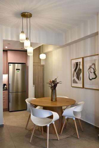 Acropoli 1 Bedroom Flat with Rooftop Acropolis View - image 9