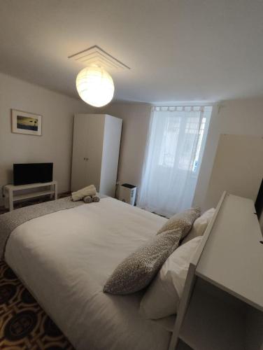 Filopappou 1 bedroom Flat - image 5