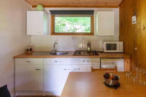 Facilities, Camping nature 3 étoiles - au coeur des montagnes du Jura in Amancey