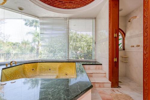 حمام, Mansión Vista Hermosa 5 Recamaras Todo Incluido (Mansion Vista Hermosa 5 Recamaras Todo Incluido) in Zona 1