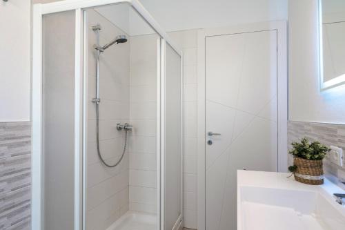 Two-Bedroom Apartment with Balcony image 9