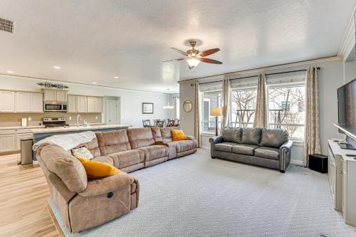 Kuna Group Getaway with Patio and Grill