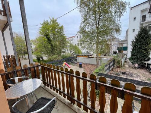 Gemütlich & Zentral - Familien-Oase mit Balkon,Waschmaschine, Trockner für 4 Personen, Bremerhaven (Foto 6)
