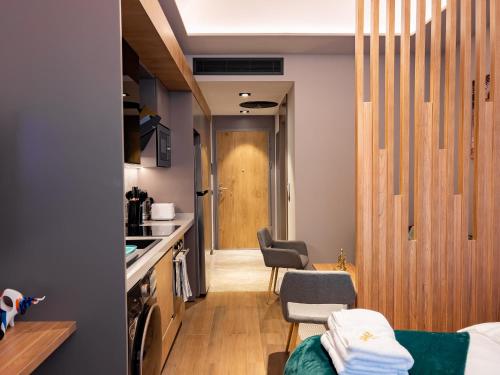 One-Bedroom Apartment image 10