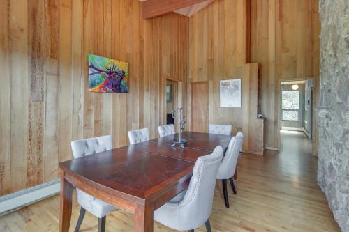 Panoramic Mountain-View Retreat with Hot Tub and Deck! - image 7