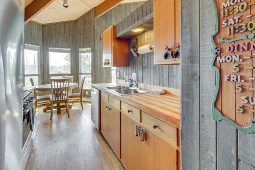 Panoramic Mountain-View Retreat with Hot Tub and Deck! - image 12