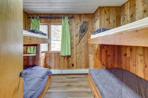 Panoramic Mountain-View Retreat with Hot Tub and Deck! - image 13