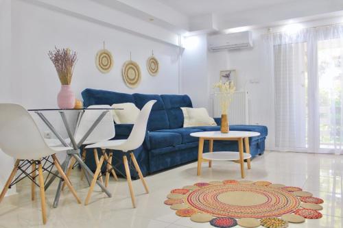 Bright and Peaceful Apartment near Varkiza beach - Athens