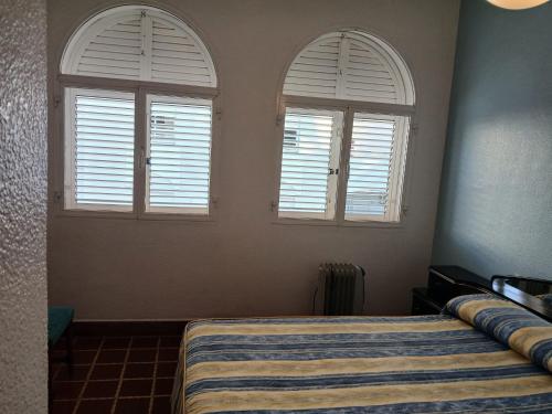 Bonita habitación Doble con aire acondicionado y salida a gran terraza, Málaga (foto 10)