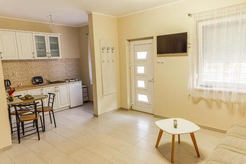 Létesítmények, Apartmani MARJANOVIĆ Pačir (Apartmani MARJANOVIC Pacir) in Pacsér