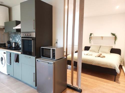 Le Cosy St-Anne - Neuf - 4pers - Proche gare et centre ville in Tarbes