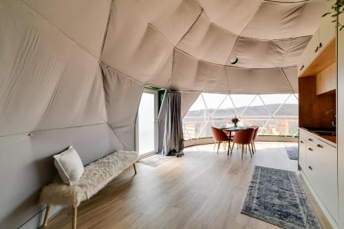 The Bear Tent with Barrel Hot Tub in Franklin!