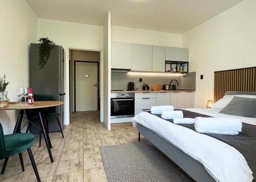 New cozy studio, AC & Balcony, Братислава (фото 3)