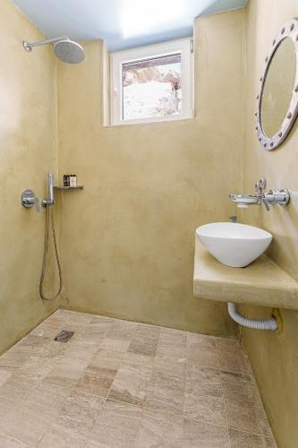 One-Bedroom Villa image 2
