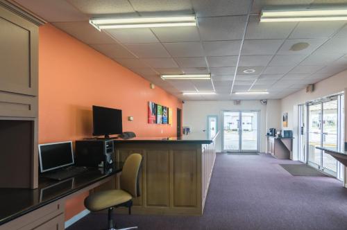 Motel 6-Snyder TX - image 13