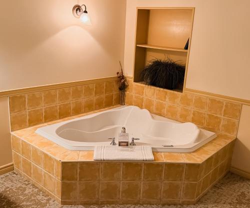 جاكوزي, Inn on the Lake in هاليفاكس