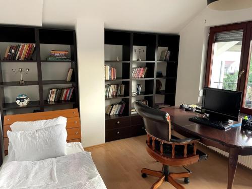 House with Fireplace & Jacuzzi, Skopje (fotografie 5)