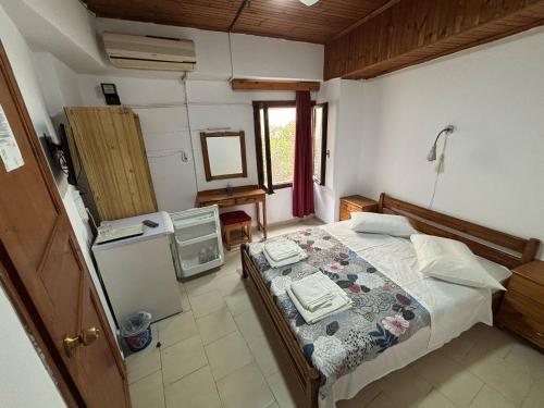 Double Room with Private Bathroom image 4