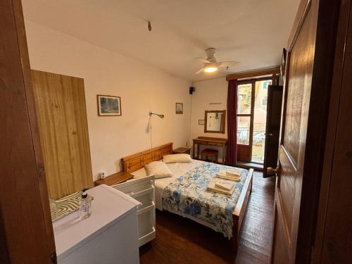 Double Room with Balcony room in Stelios Rooms to Rent