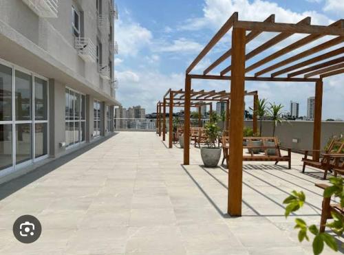 Studio luxuoso novo com ar condicionado e cozinha completa - Centro in Mogi Das Cruzes