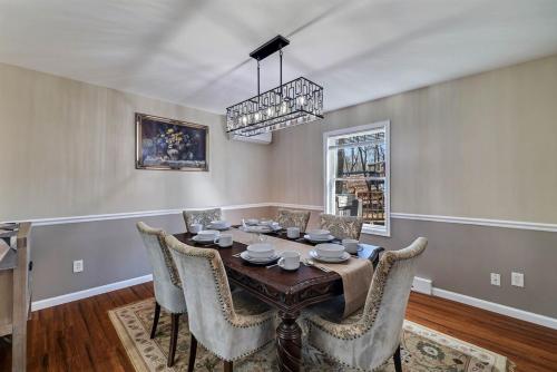 บริการและสิ่งอำนวยความสะดวก, Home in Bushkill Saw Creek Poconos area in บุชคิล (พีเอ)