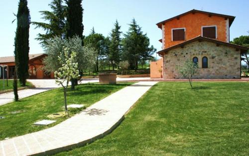 外部景觀, Borgo su Assisi in 郊區