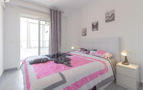 Beach Front Apartment In Torrevieja With Wifi - image 5