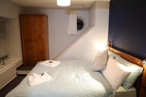 1 double bed