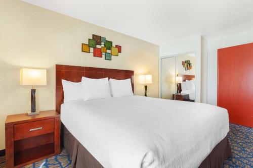 Best Western Plus Villa Del Lago Inn - image 5