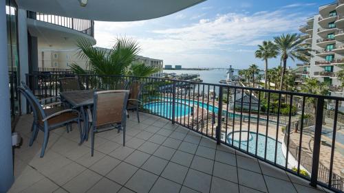 Lighthouse on the Bay 2311 condo in 카스웰