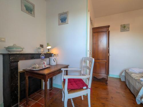 Chambres d'hôtes Berry: Nature et détente près des Châteaux de la Loire - FR-1-591-690 (Chambres d'hotes Berry: Nature et detente pres des Chateaux de la Loire - FR-1-591-690) in Chatillon-sur-Indre