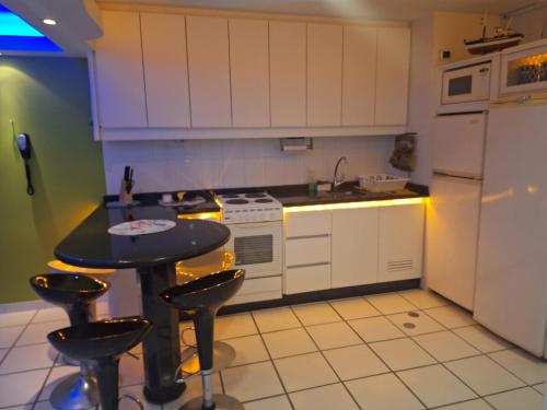 A beautiful apartment with ocean and pool views in 카라벨레다