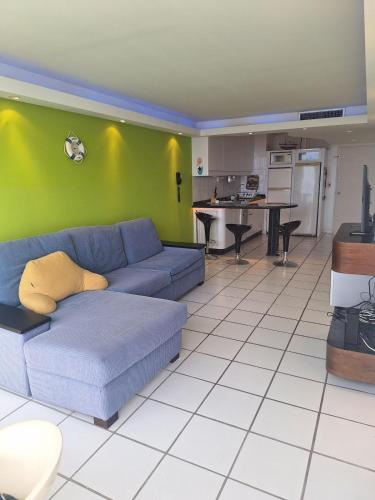 A beautiful apartment with ocean and pool views in 카라벨레다