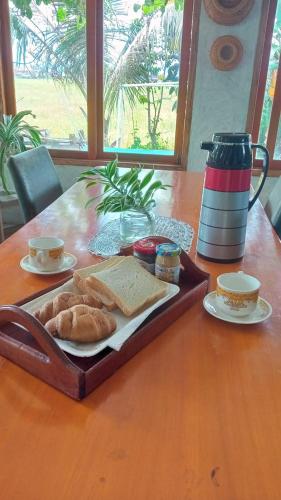 Aliments i begudes, Banua Lida Homestay in Tentena