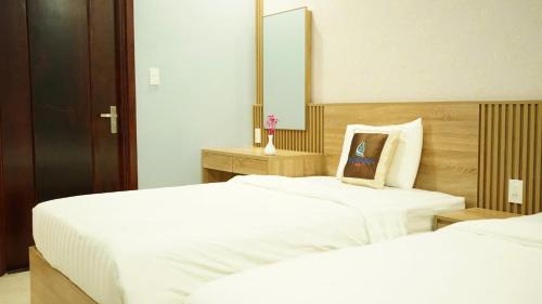 Twin Room image 3