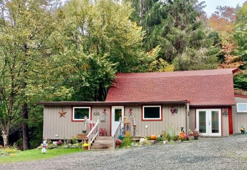 Roscoe Cottage Pet Friendly in Rosko (NY)