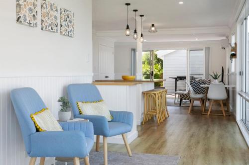 Riverbank Cottage & Studio in Shoalhaven Heads