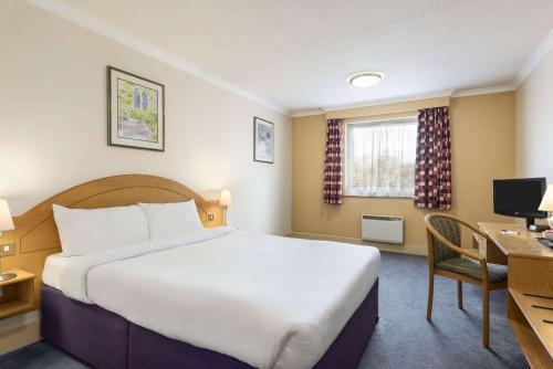 Days Inn Watford Gap - image 8