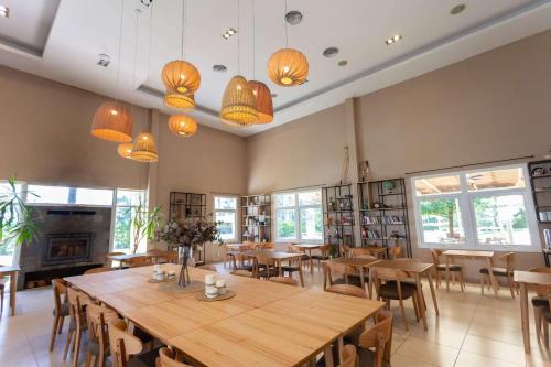 Tárgyalóterem/bálterem, Howard Johnson Funes near Rosario-Islas Malvinas nemzetközi repülőtér