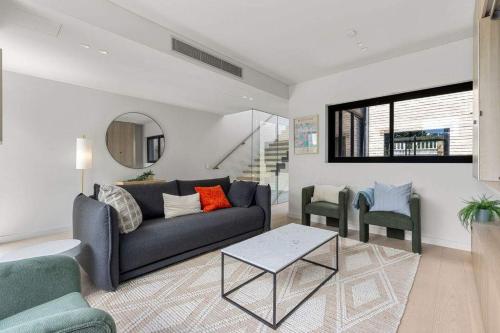 Elegant Glebe Home with Terrace Near Fish Market