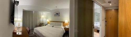 Standard Double Room image 7