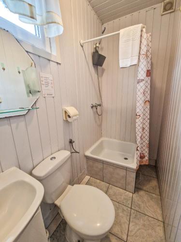 One-Bedroom Chalet image 4