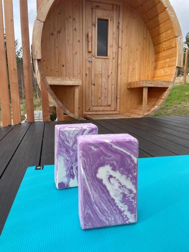 Szauna, Little Getaway in the Highlands, private sauna and stargazing geodome in Gorstan