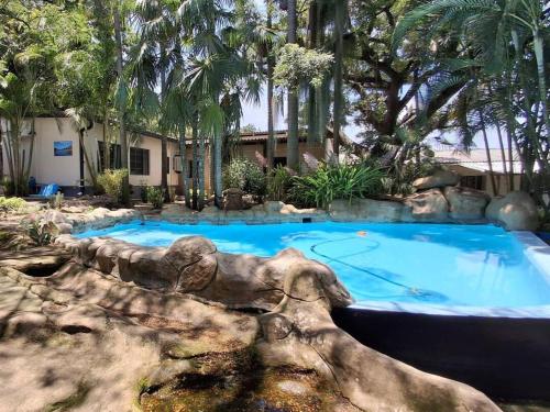. B&B Sawubona
