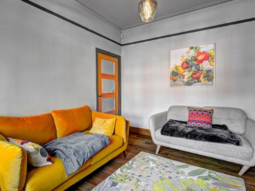 Pass the Keys Stunning Home sleeps 6, Manchester (photo 6)