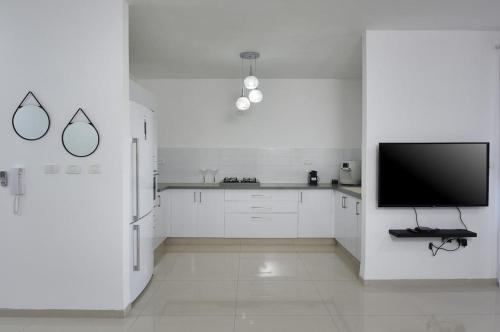 Hofesh Yehonatan Ariston- Viwe Lakefront Apt in Tiberias